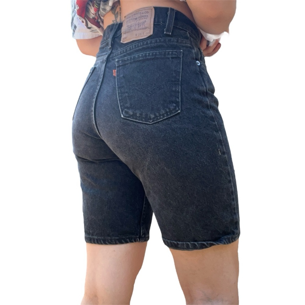 Vintage Levi’s High Rise Black Denim Bermuda Shorts – 14” Waist